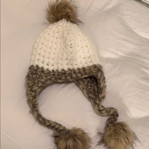 Kitted white/brown beanie with Pom poms